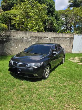 KIA CERATO 1.6 EX SEDAN 16V GASOLINA 4P MANUAL